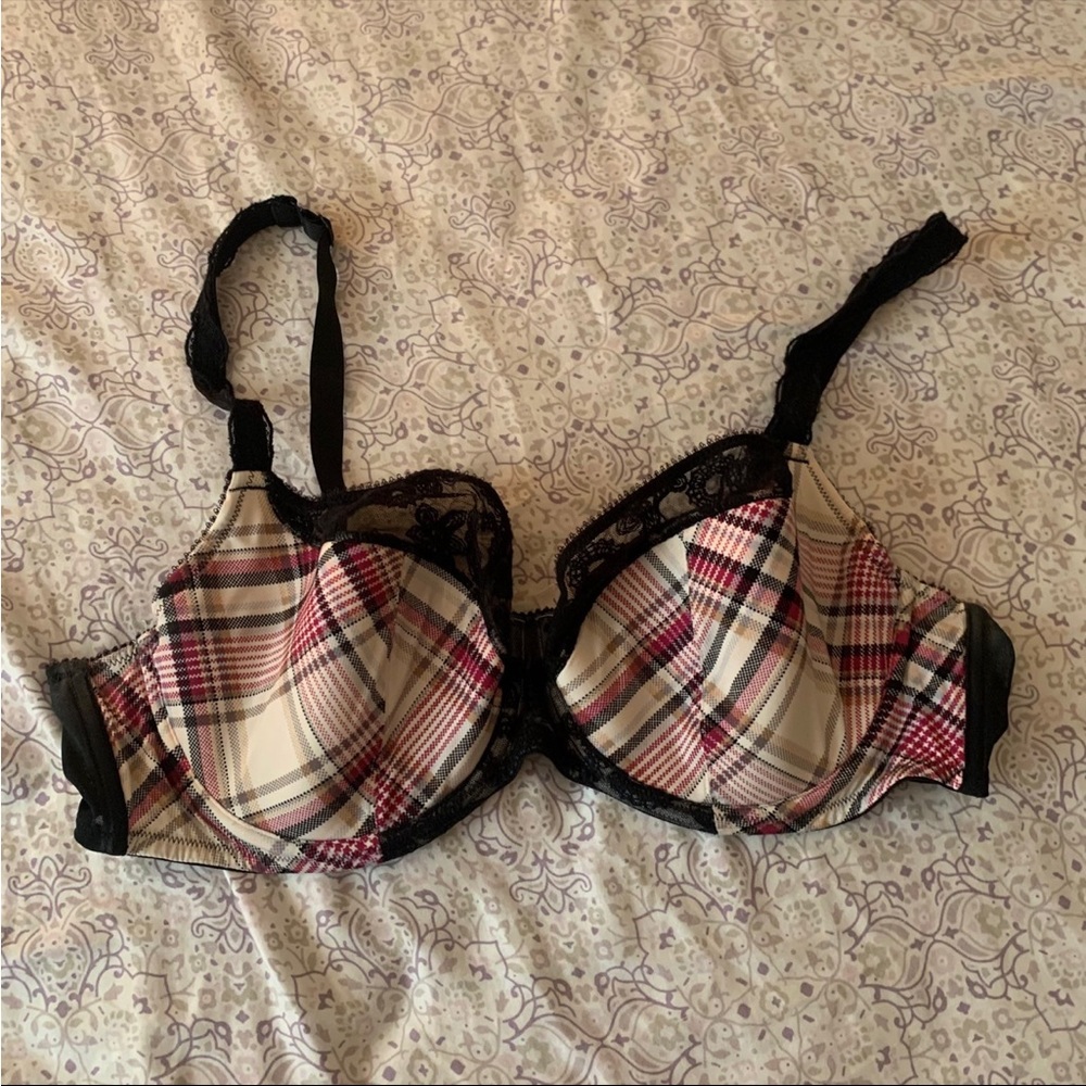 Women’s Cacique Size 42D Lightly Lined Underwire Black Floral/Flowers Lace Bra
